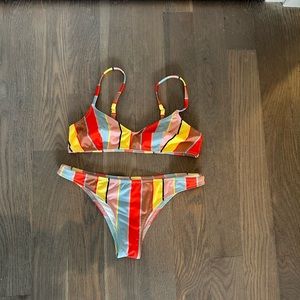 SOLID & STRIPED bikini